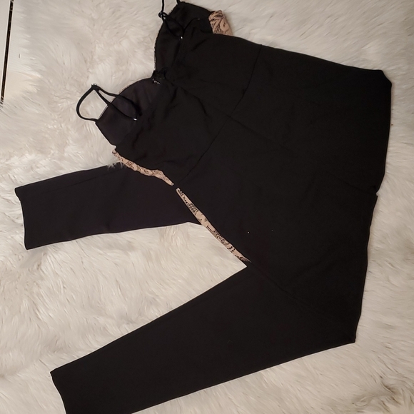 Elegant Black and Beige Lace Jumpsuit - Picture 3 of 6